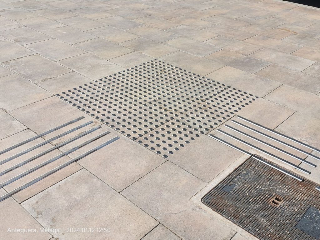 Instalación. Botón acero inoxidable